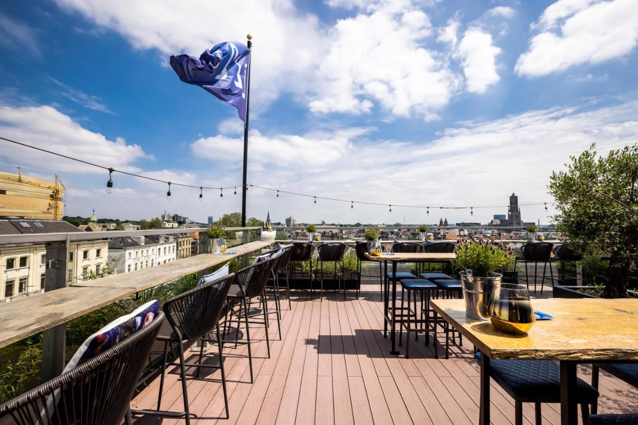 เบสต์ เวสเทิร์น พลัส โฮเต็ล ฮาร์เฮาส์ Hotel อาร์นเฮม ภายนอก รูปภาพ The rooftop bar at the hotel